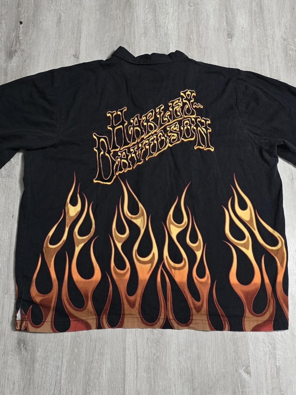 Vintage Y2K Harley Davidson Black & Orange Flames Button Up Shirt 2 Zip Pockets